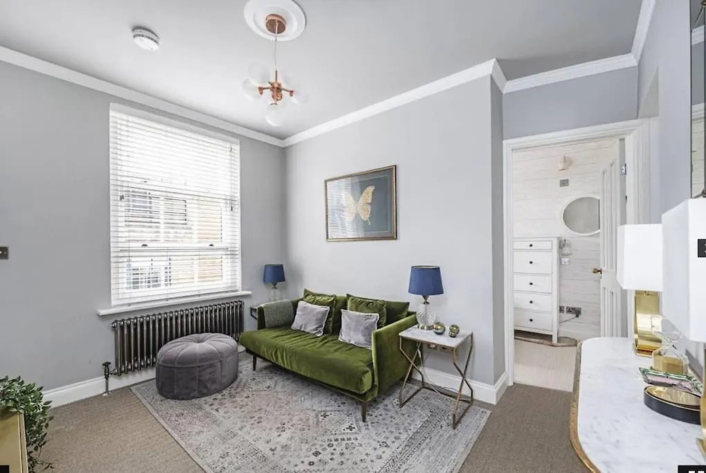 Lovely 2 Bed Apartment In Shoreditch On Quiet Side Street London 0*,